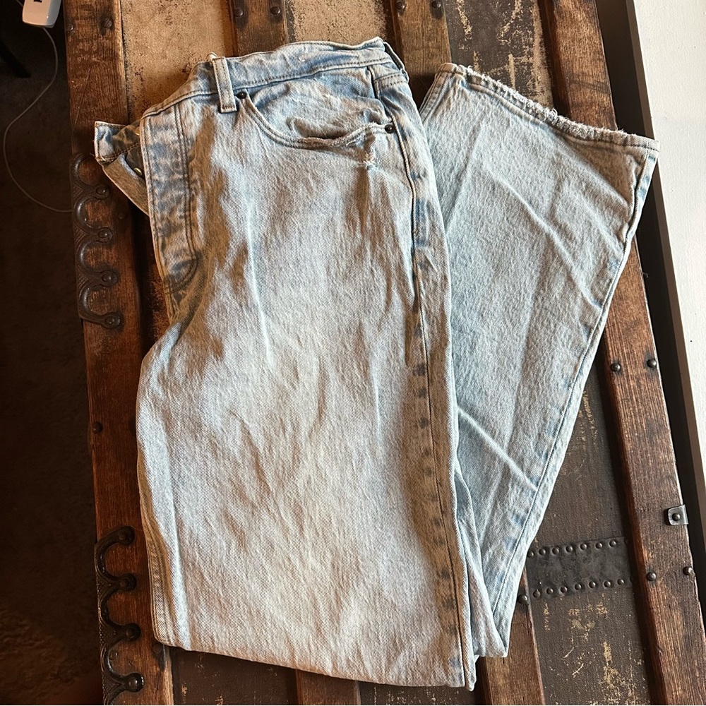 90s low rise baggy jeans